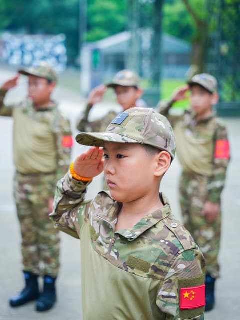 热血少年军事营·真实战地风云