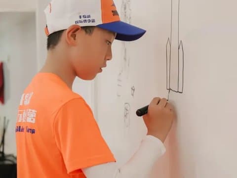 山野徒步溯溪